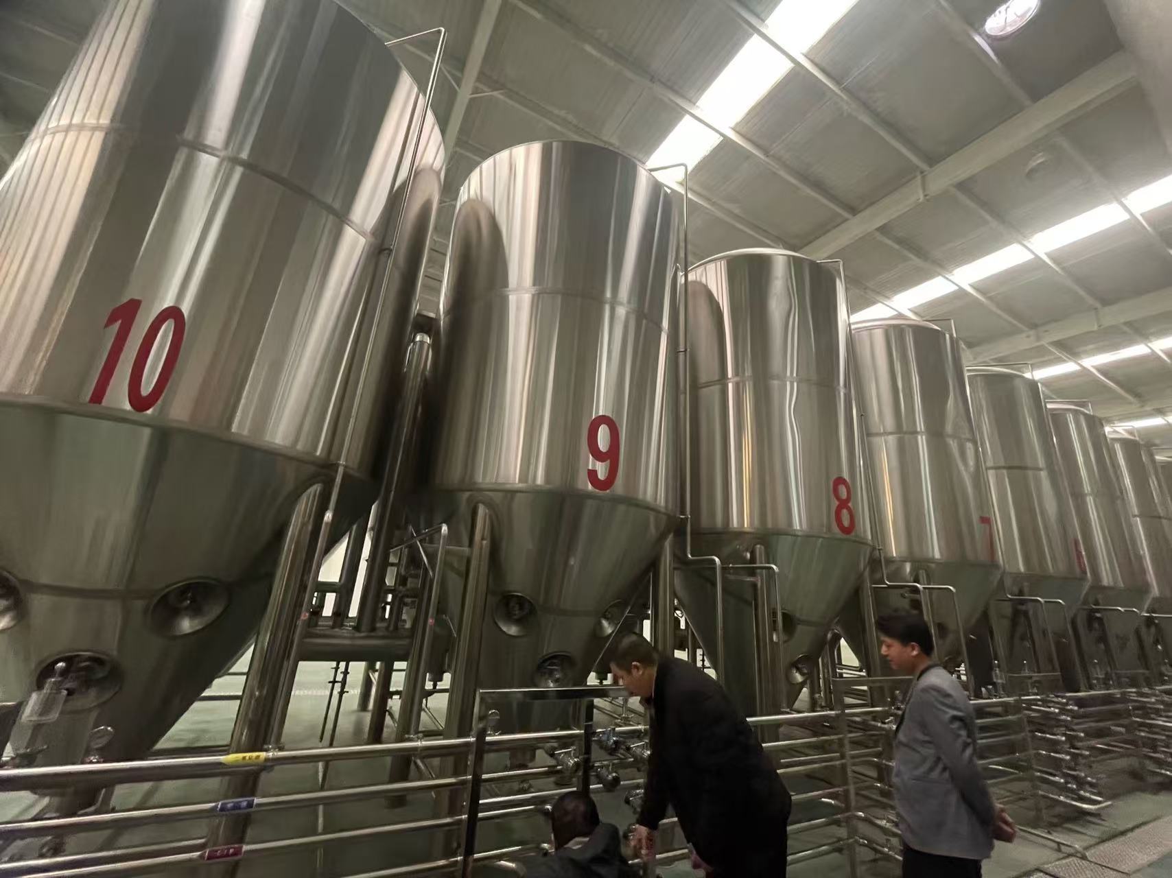 灵宝精酿啤酒设备厂—平面布置、设备设计、制造、调试、培训等一条龙服务